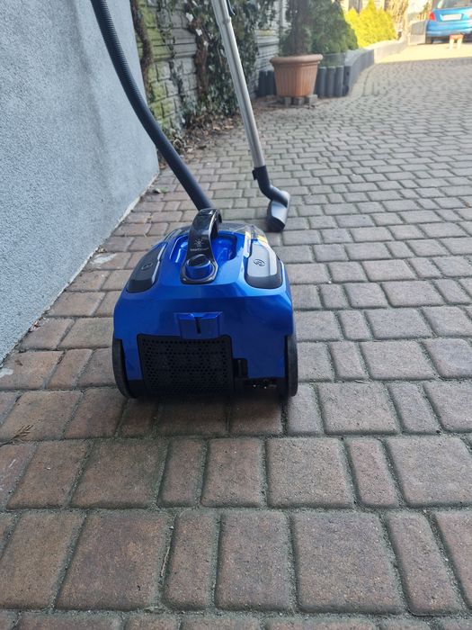 Odkurzacz Beko-używany bezworkowy 800W.