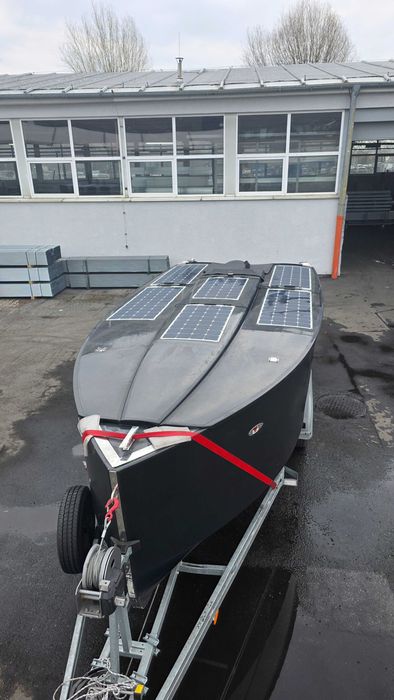 Łódź z napędem elektrycznym
