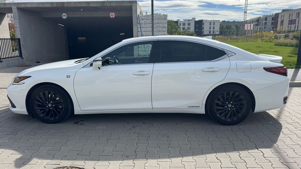 Lexus ES Lexus ES 300h F SPORT | 2019 | ASO Lexus | Zadbany | Bez wkładu finans