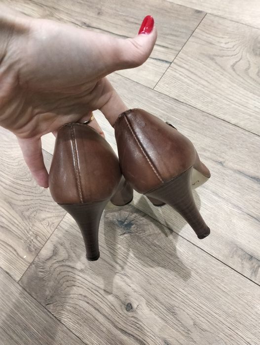 Czółenka na obcasie