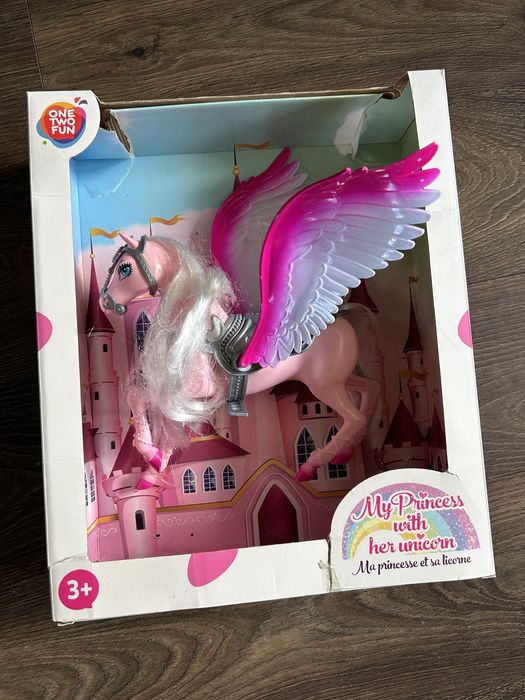 Lalka księżniczka z jednorożcem koń ze skrzydłami