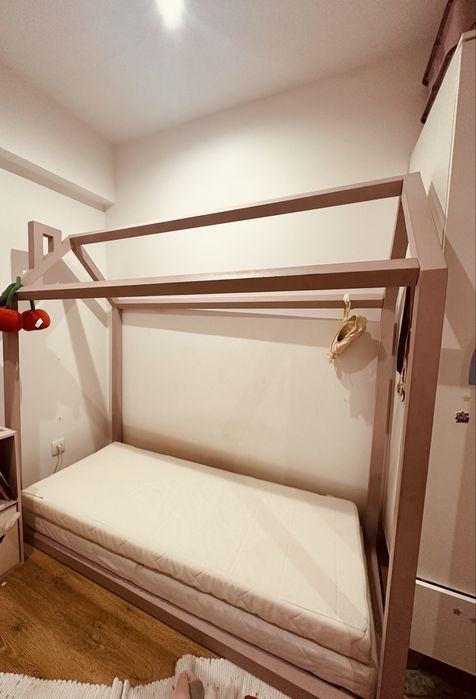 House Bed rosa seco
