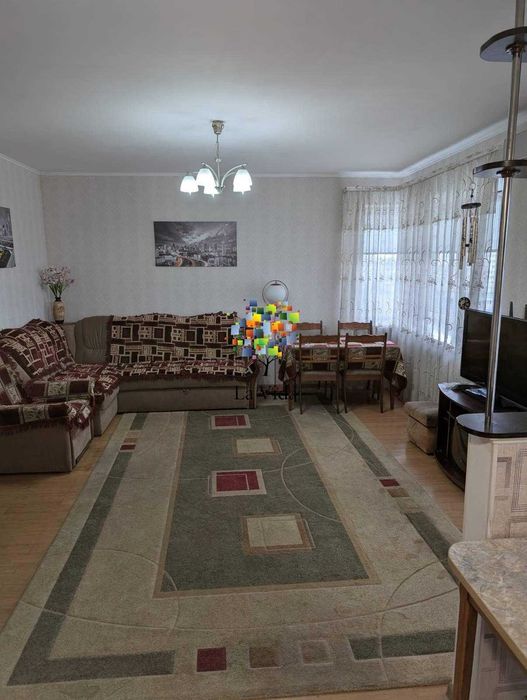 Продам 2к. квартиру  вул. Юрія Литвинського 64