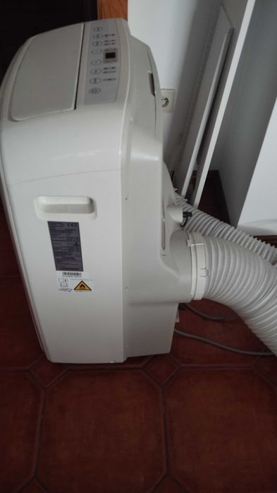 2x Ar Condicionados Portáteis Confortec CFP12HRN7QB6 - Como Novos 12000BTUs