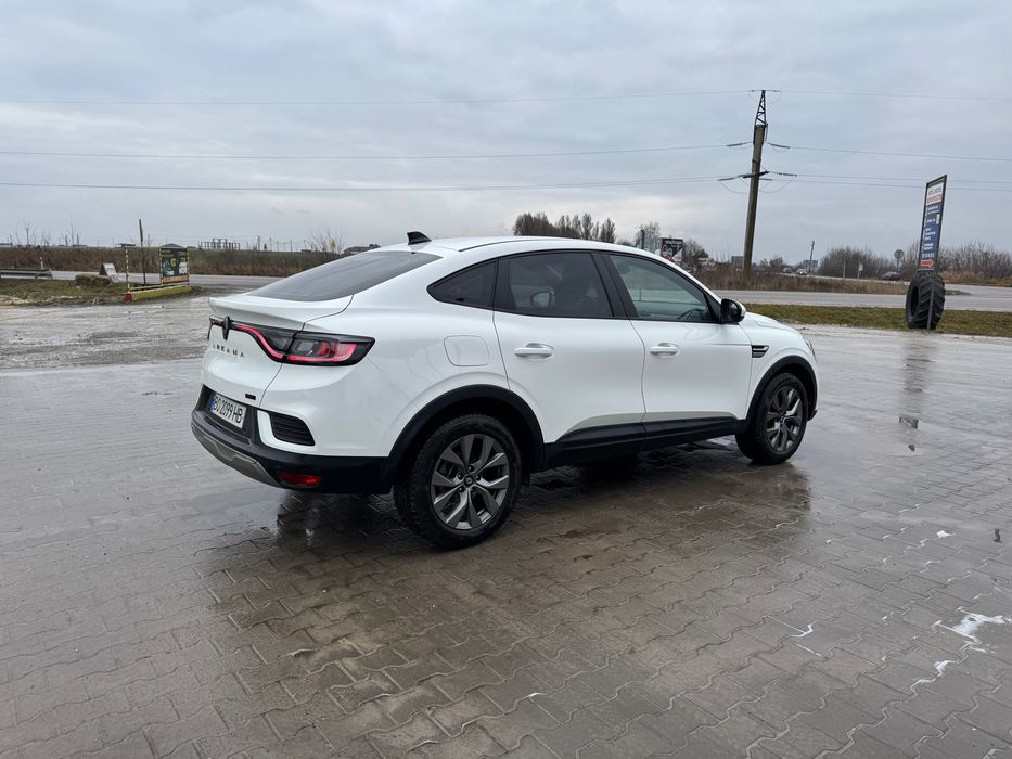 Рено аркана гібрид кросовер