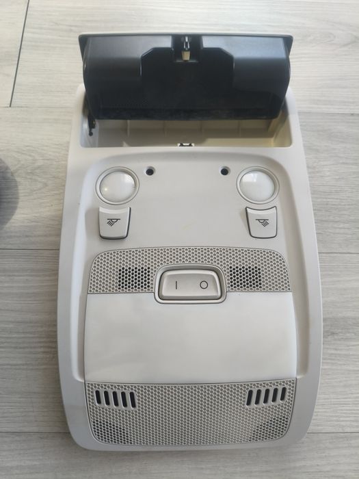 Plafonier frontal Audi A4 B8 ou A5