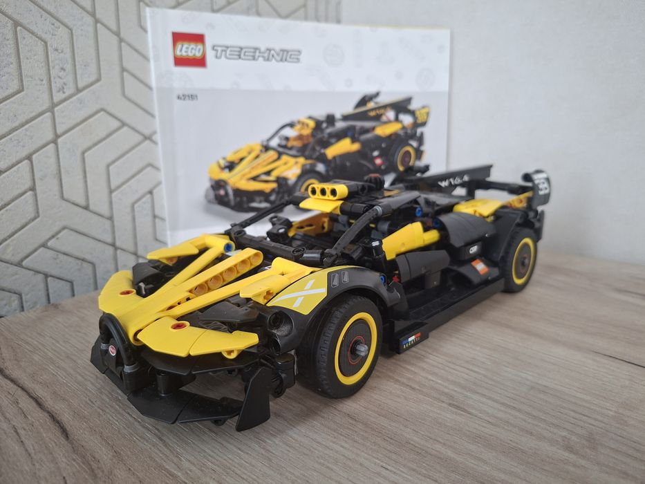 LEGO Technic 42151 Bugatti Bolide з інструкцією