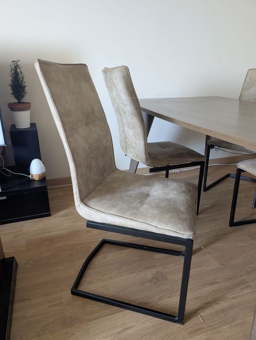 Mesa de jantar 160*60 com 4 cadeiras
