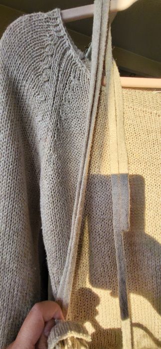 Sweter z przędzy jedwab 60% marki Solar r.36 z ozdobą