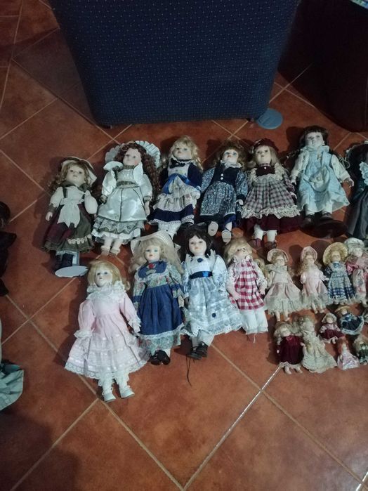 Bonecas de porcelana