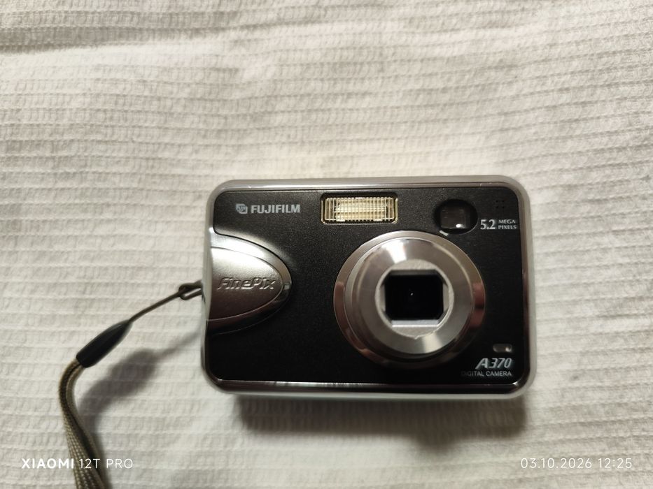 Продам фотоаппарат Fujifilm A370