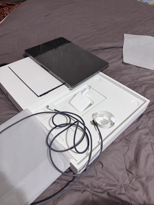 Macbook air м2. 256 idial