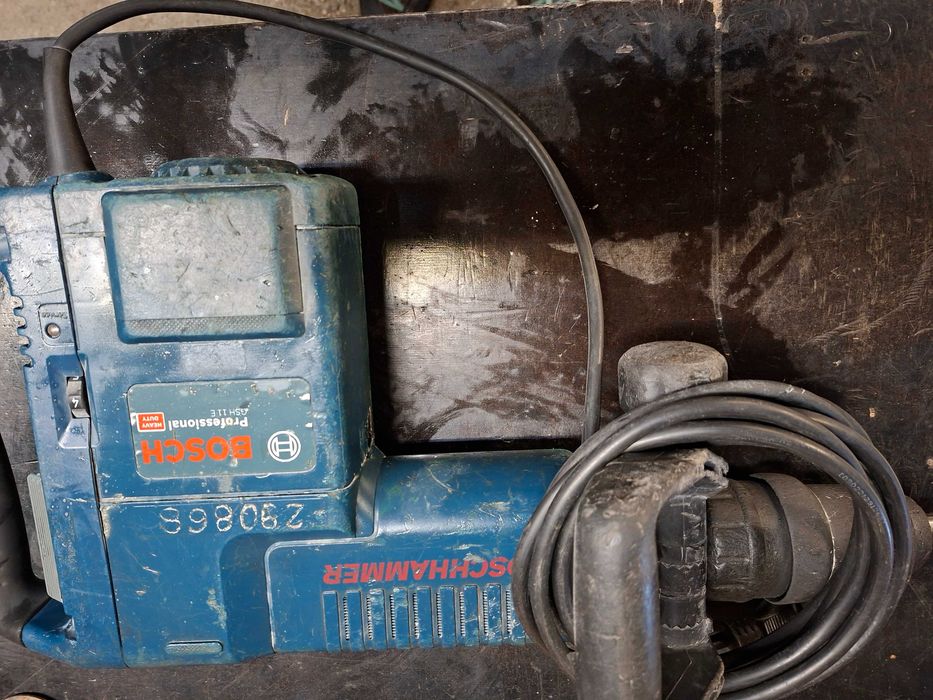 Młot Bosch GSH 11 E