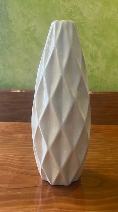 Ваза для квітів.