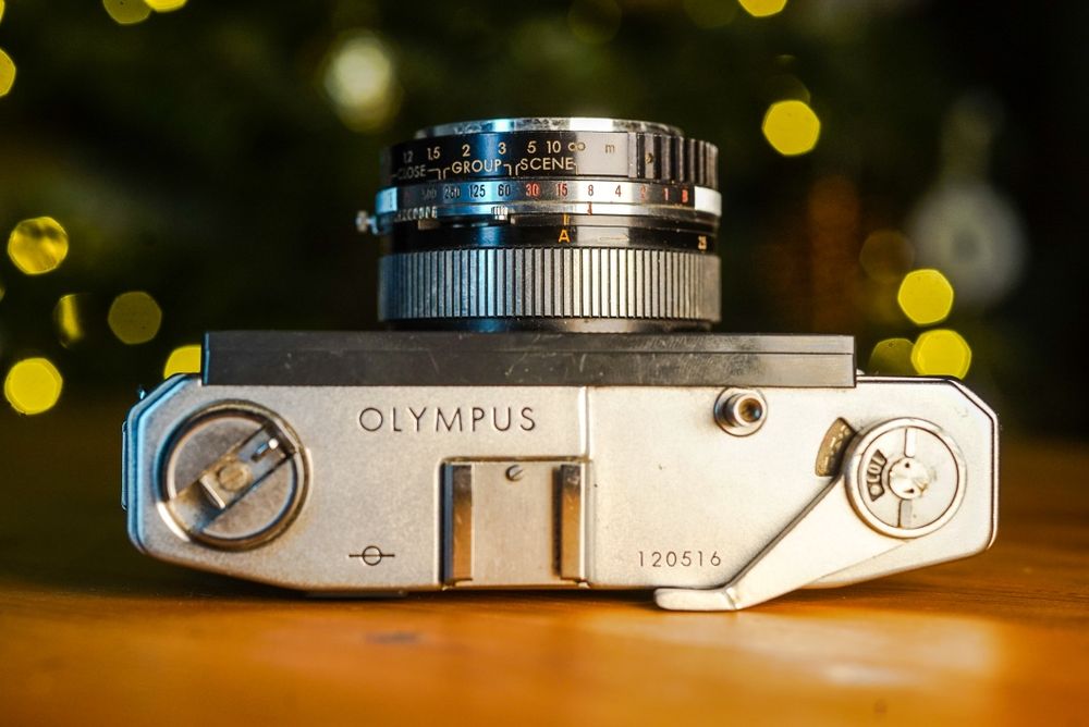 Aparat analogowy dalmierz olympus ee rzadki  zuiko 43mm 2.5