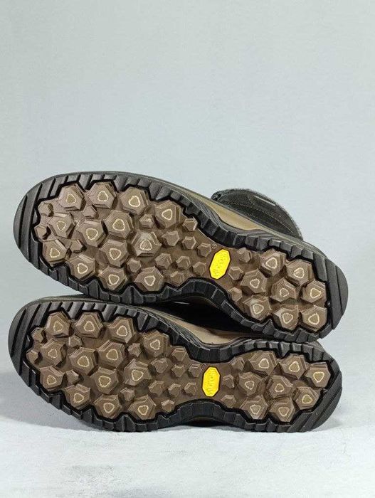 Зимові чоловічі черевики Lowa Sassello GTX Mid Black/Taupe (Стан 5+)