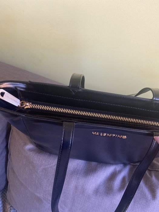 Valentino torba czarna z polyskiem. Piekna.