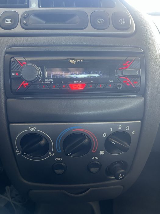 Ford Fiesta 1.8 tddi 90 cv .. A/C