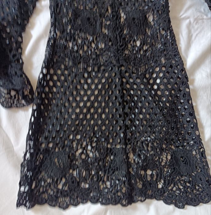 Ażurowa, szydełkowa sukienka midi