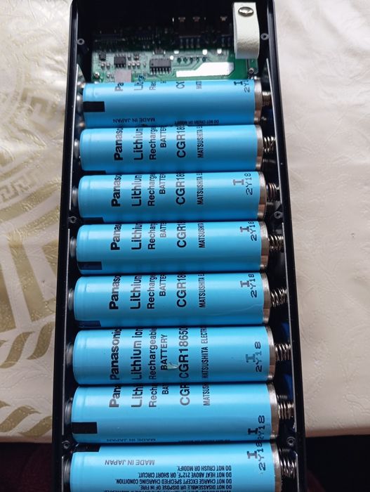 Лампочки и power bank