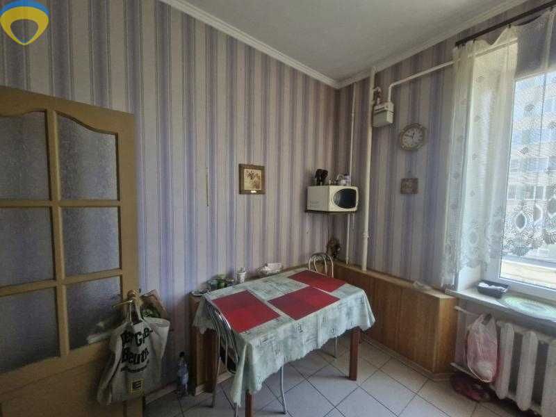 Продам 2-кімнатну “сталінку” у центрі Одеси