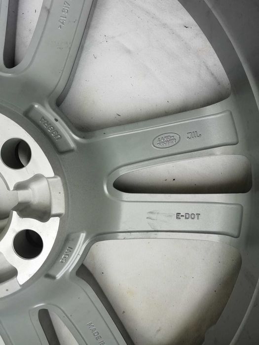Alufelga LAND ROVER DISCOVERY IV 8,5JX20EH2 ET53 AM8H22-1007-AA 20"