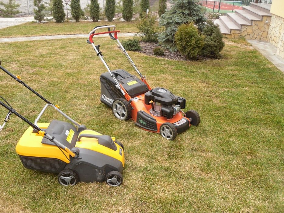 Аэрация та Скарификация ( Вическа) Газона.