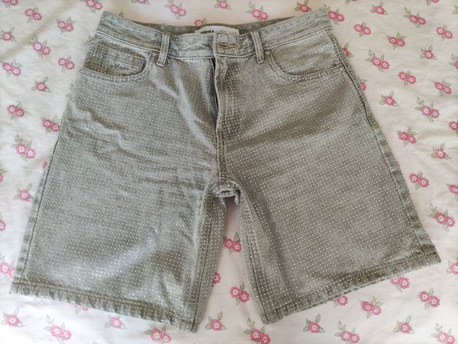 Calções com brilho da Bershka