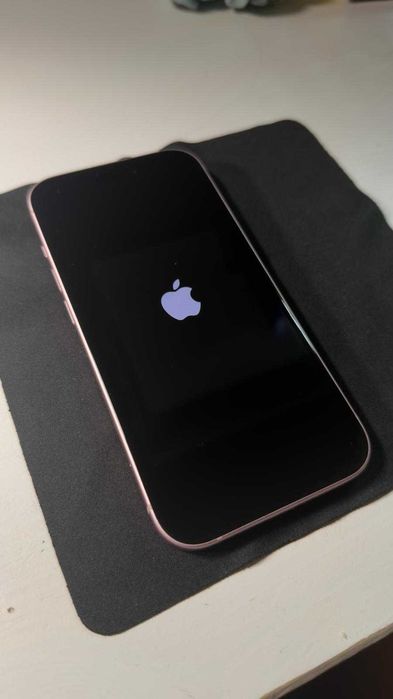 iPhone 15 128 GB, różowy