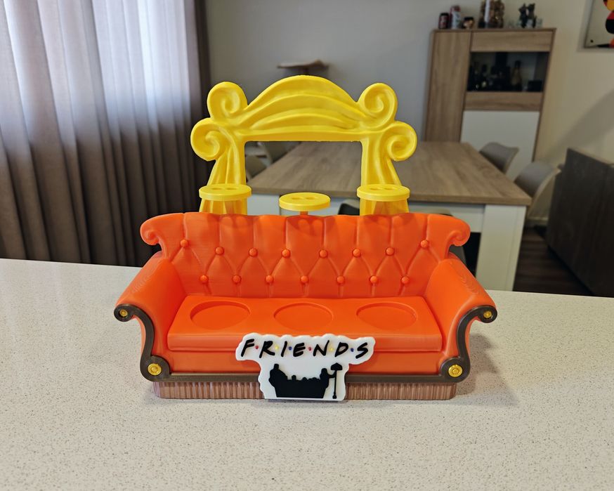 Sofá expositor temático Funko Pop Friends McDonalds
