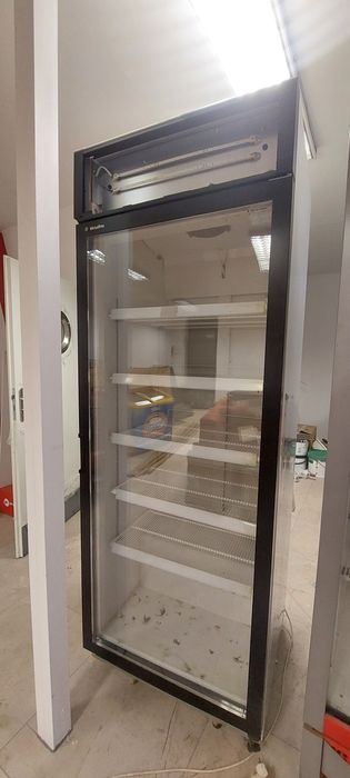 Lodówka chłodziarka drzwi przesuwne