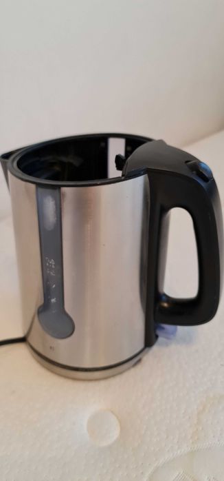 Czajnik Firmy Philips Model HD 4670 (USZKODZONY) (UŻYWANY)