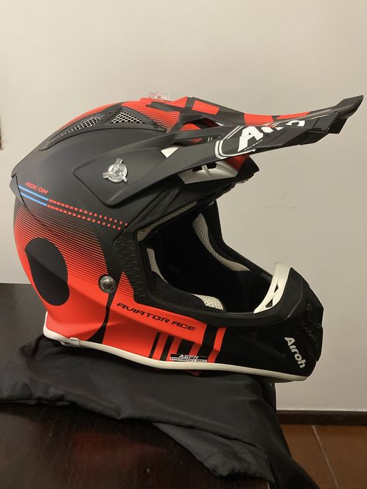 Capacete cross Airoh Aviator Ace Novo