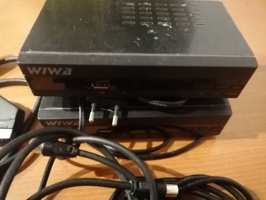 2 x dekoder DVB-T Wiwa HD95 + SCART + kabel antenowy