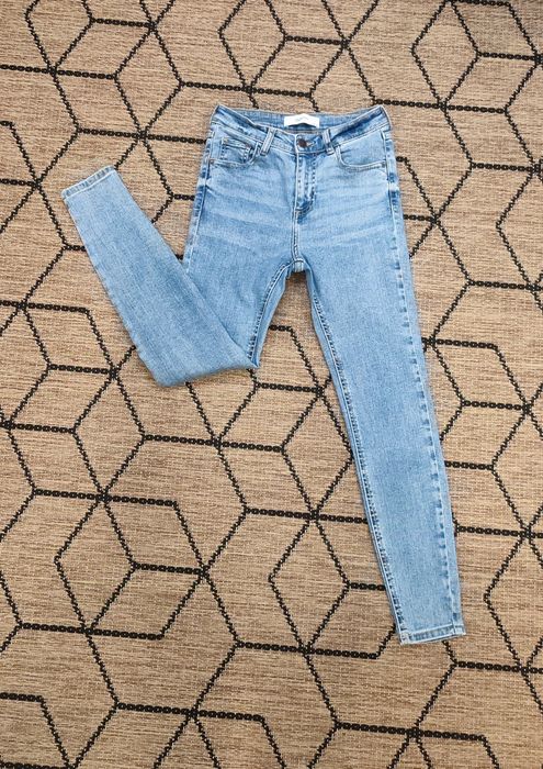 Spodnie jeansowe dżinsowe rurki skinny slim xs Reserved 34