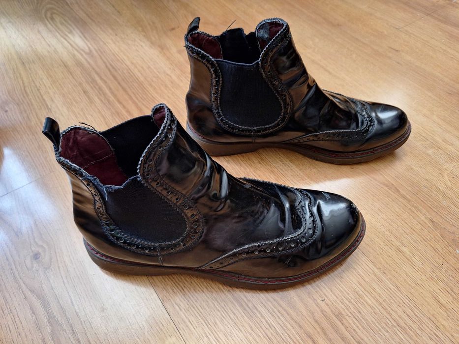 Botki za kostkę Jeeny Fairy, wsuwane, połysk.