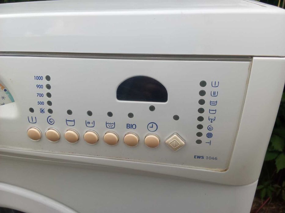 цена 4000 стиральная машина Electrolux ews 1046  доставка гарантия