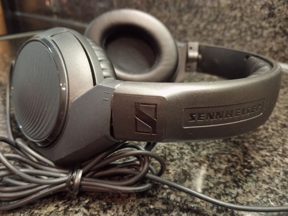 Auscultadores Sennheiser HD-200 Pro (NOVOS)