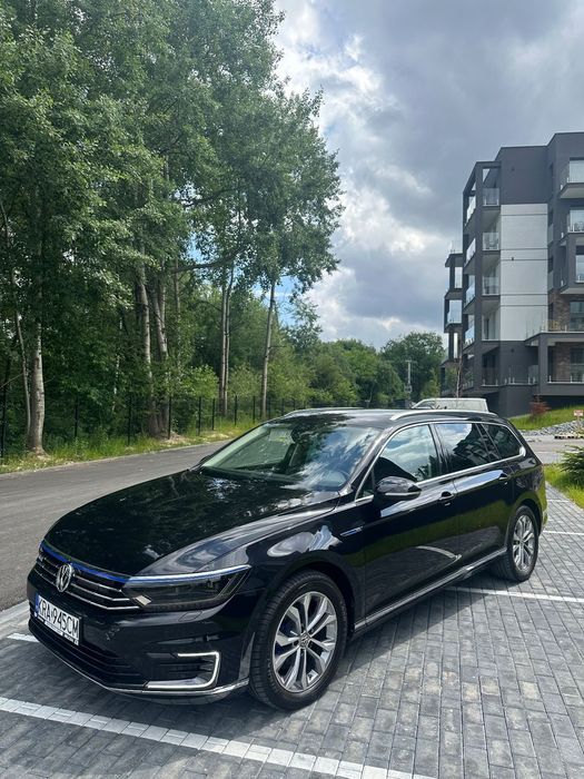 Volkswagen Passat GTE PLUG-IN 218KM, virtual kokpit, elektryczna klapa, po serwisie
