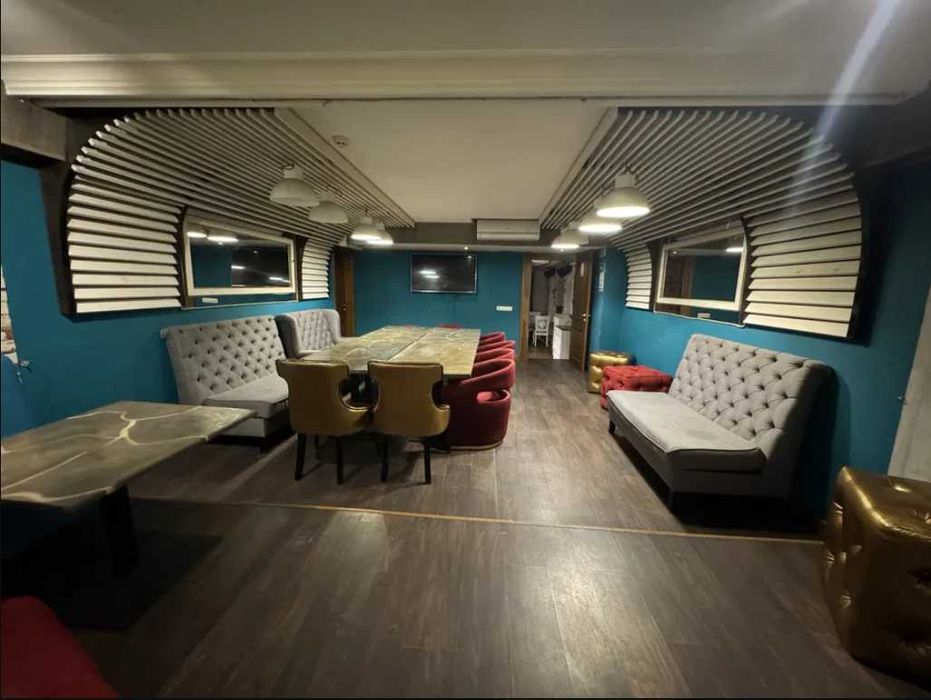 Фасадне приміщення 320 кв.м, літня Тераса, Центр, Саксаганского 129