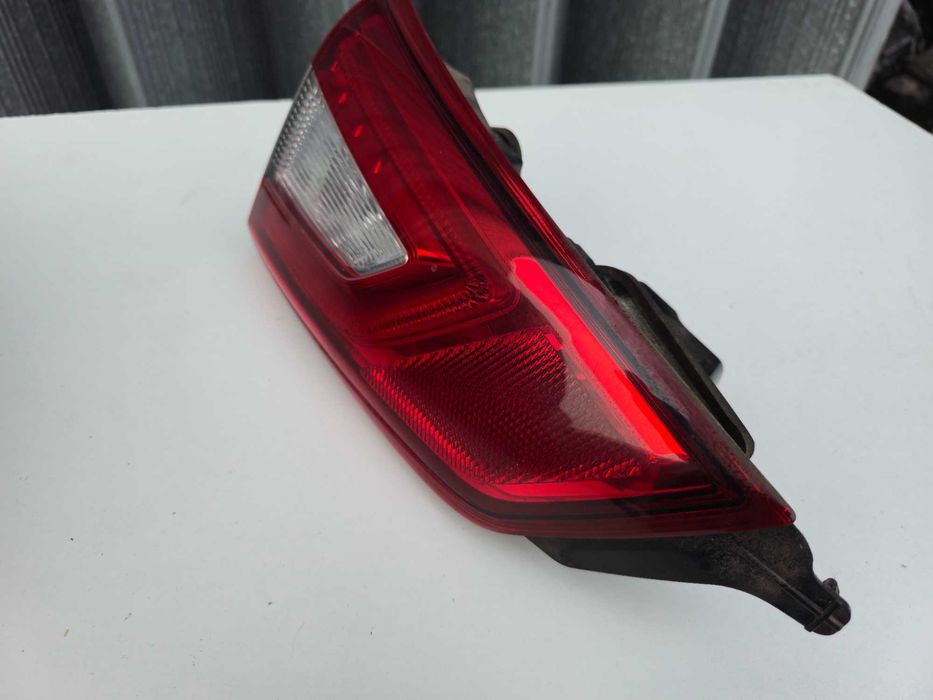 Farolim STOP esquerdo mala NISSAN Qashqai J11 (2014.-2018.) Original