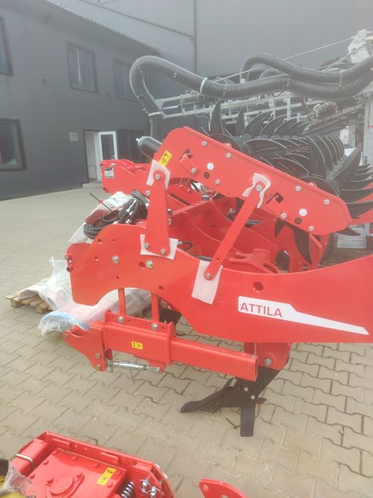 Pług dłutowy Maschio Gaspardo Attila 250/5 Hydro