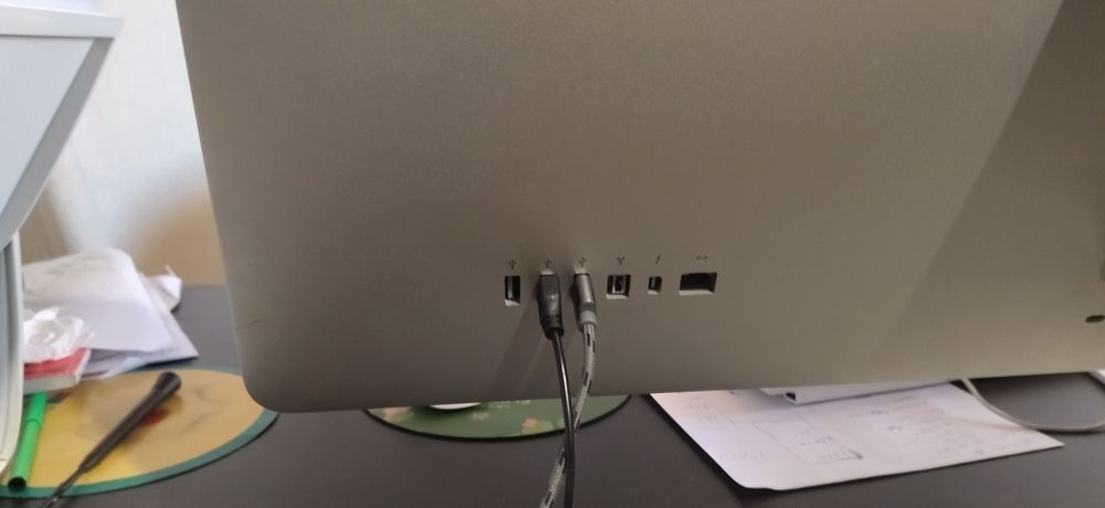 Apple thunderbolt display 27