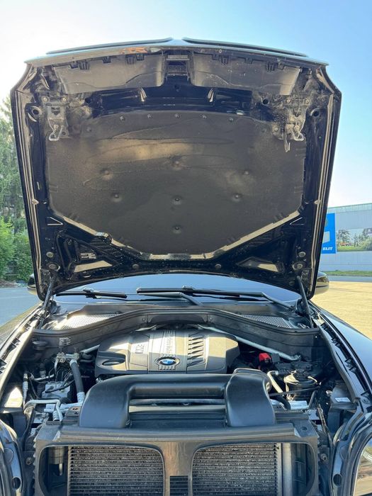 Бмв  Х6    Xdrive  40д  в рідному окрасі, не фарбований  в гарному стані також іходова