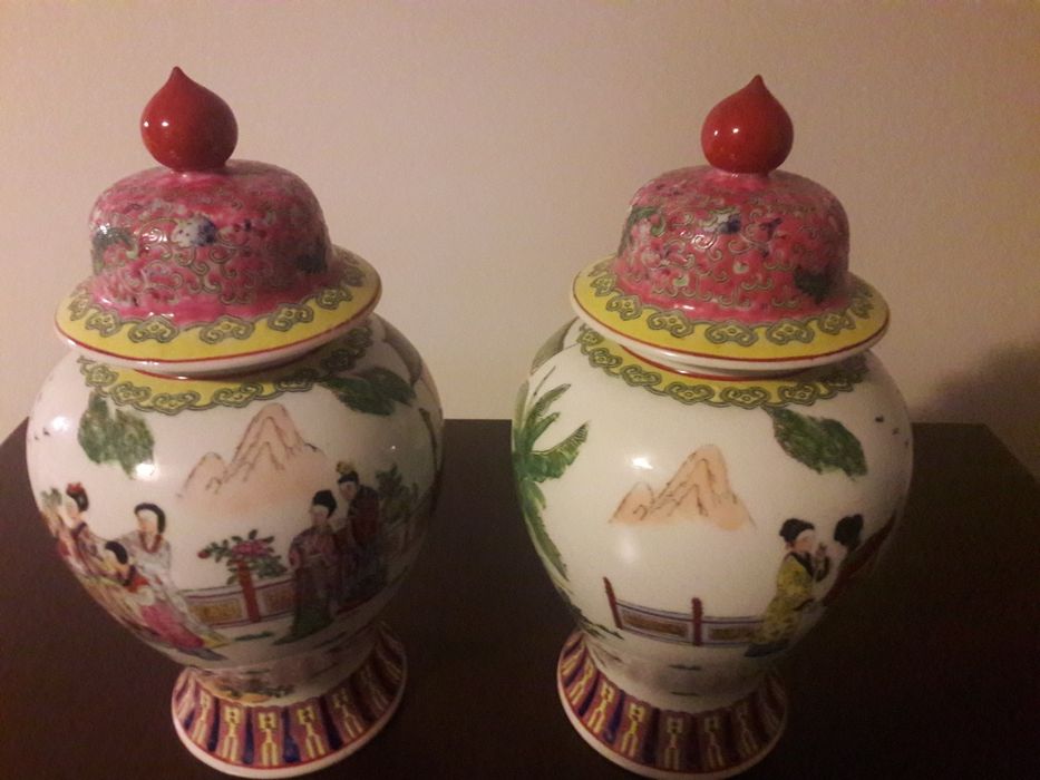 Par de potes com tampa de Macau