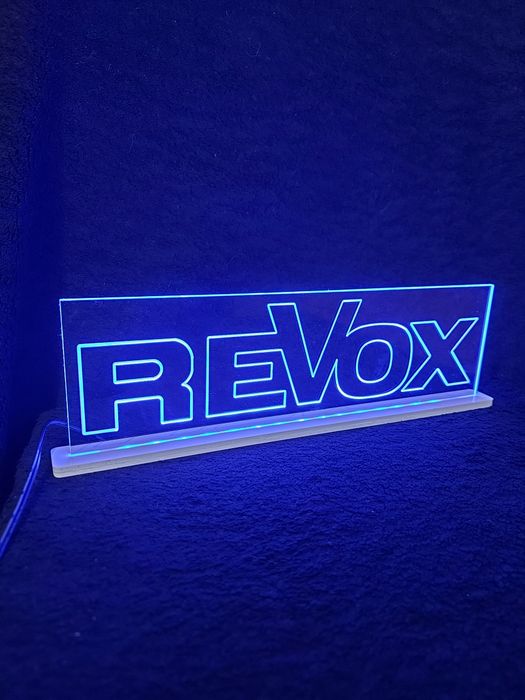 Lampka logo led revox