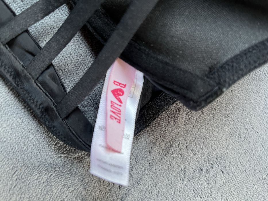 Biustonosz czarny piękny nowy 75E BLove metka