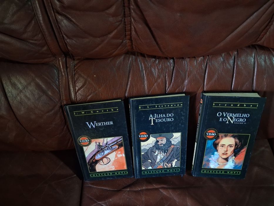 Livros vários  de autores contemporâneos