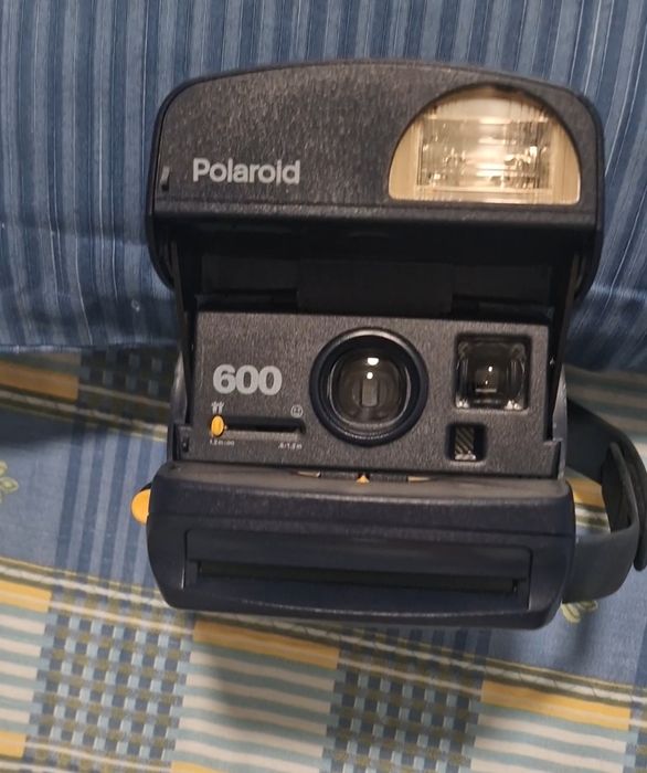 Polaroid 600 Instant