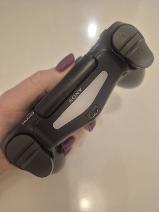 Pad dualshock do PS4, czarny oryginalny, model ZCT2E